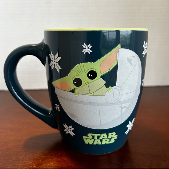 Star Wars Christmas Baby Yoda/Grogu Snowflake Coffee Mug - Picture 3 of 6